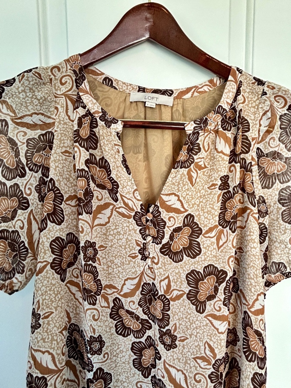 LOFT Floral Sheer Small Short-Sleeve Top 🍂🌸